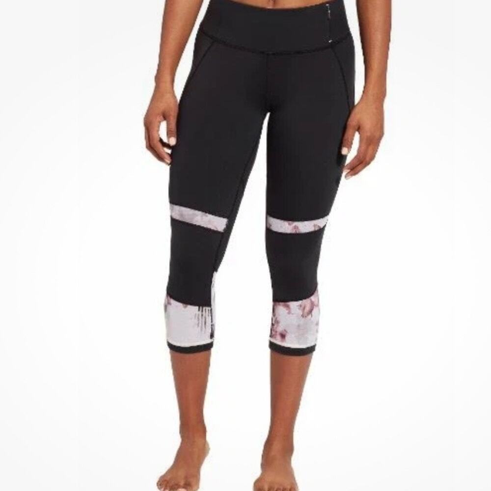 Calia By Carrie Underwood Black Essential Filament Capri Leggings Sz M